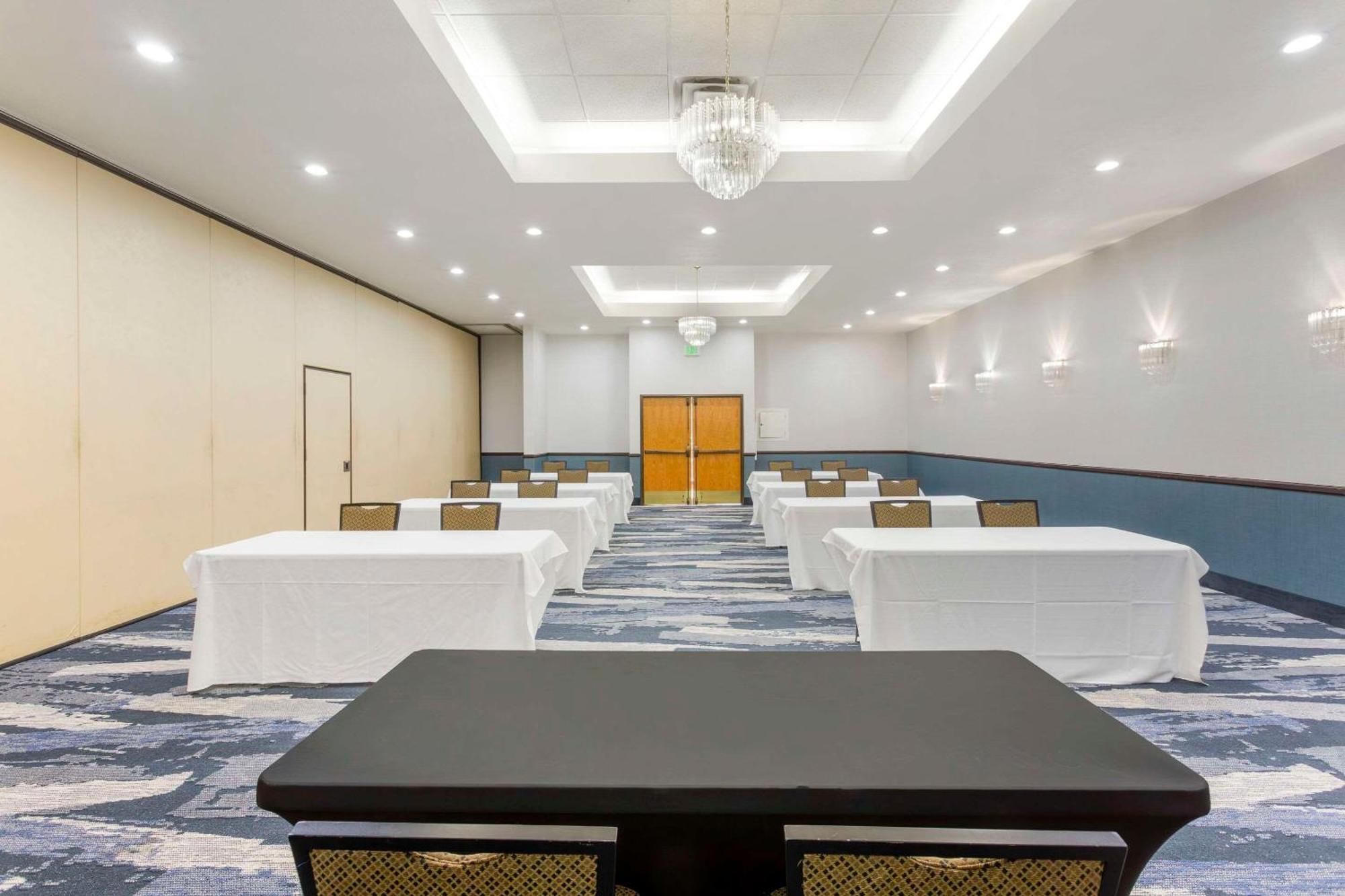 Comfort Suites Ogden Conference Center Zewnętrze zdjęcie