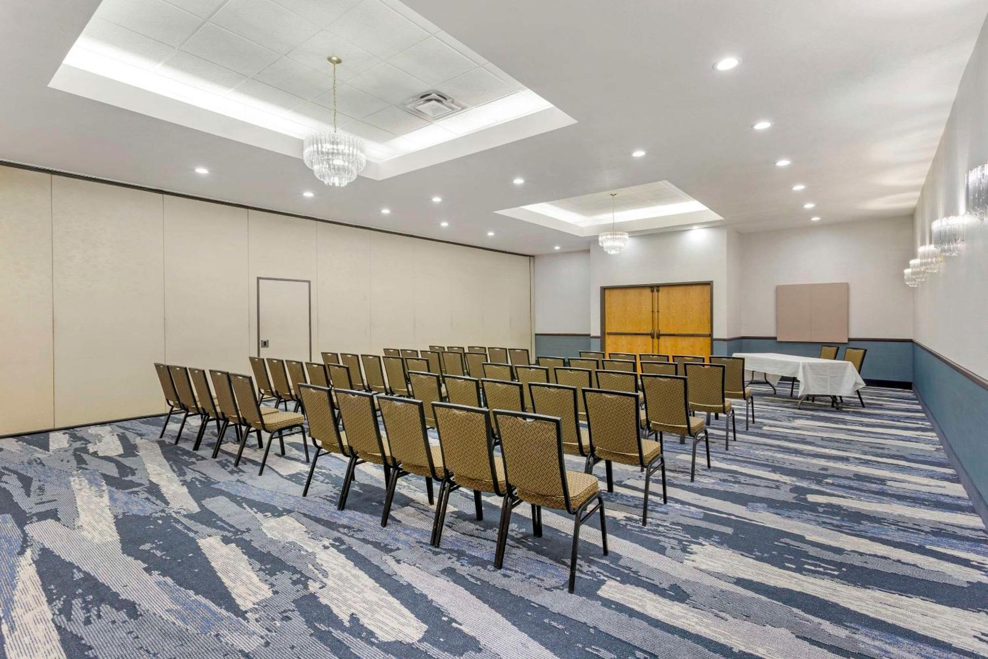 Comfort Suites Ogden Conference Center Zewnętrze zdjęcie